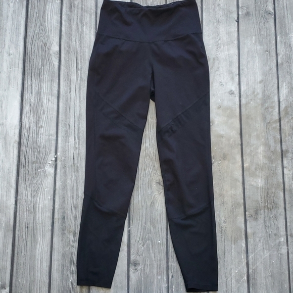 Old Navy Active Go Dry Leggings Sz Small - Picture 1 of 6